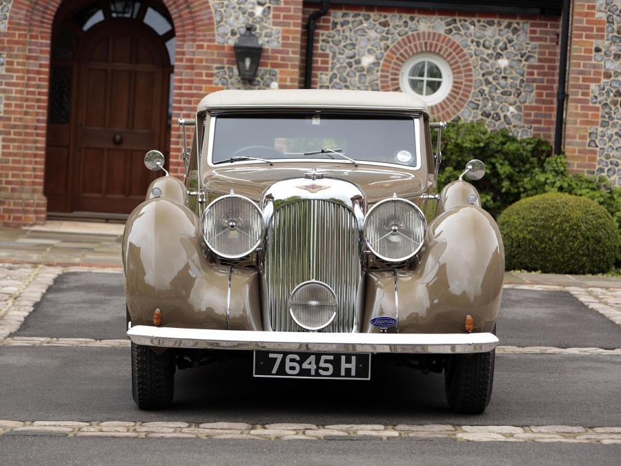  Lagonda V12 Rapide Drophead Coupe 1939 года  (фото 4 из 11)